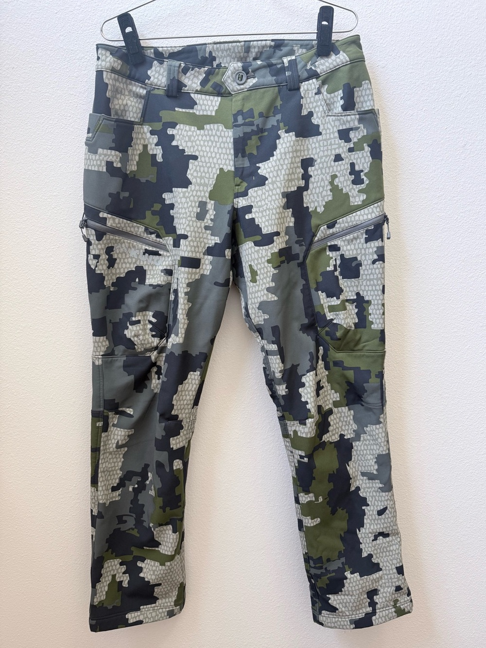 Women's Kuiu Guide Pro Camouflage Cargo Pants - Olive/Gray Verde Camo